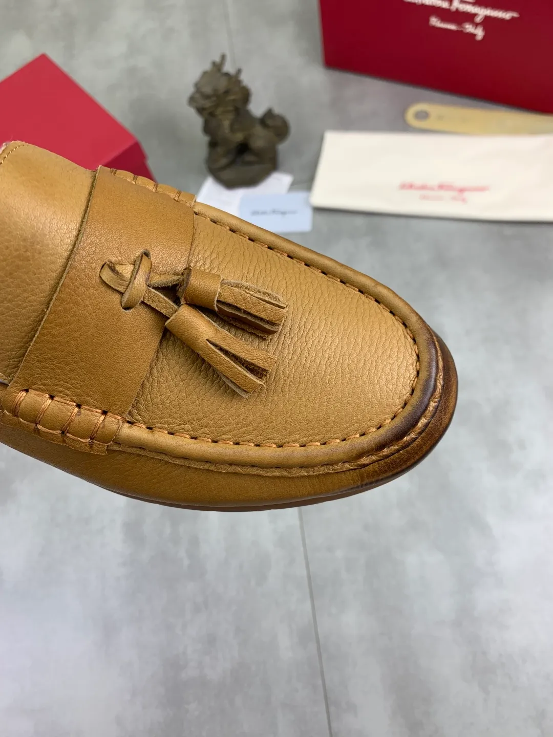 Men's shoes 💰P480 New model [Ferragamo/Ferragamo] Latest model Original imported calfskin, imported pigskin lining + original luxury metal buckle + original rubber outsole Soft and comfortable Size number: 38-44